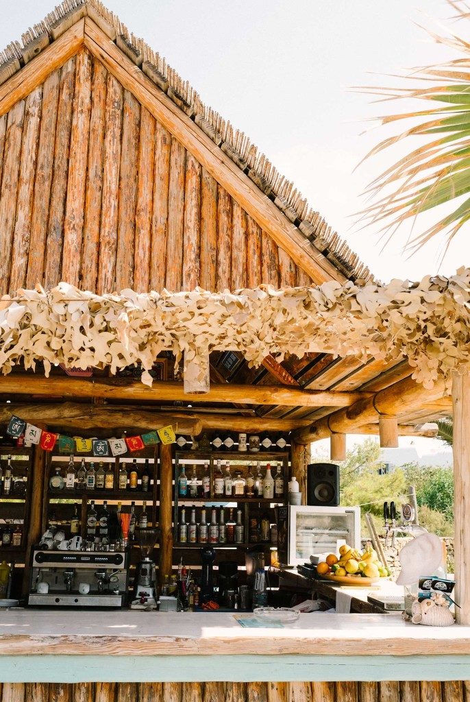 earth-bar-medusa-resort-naxos-686x1024