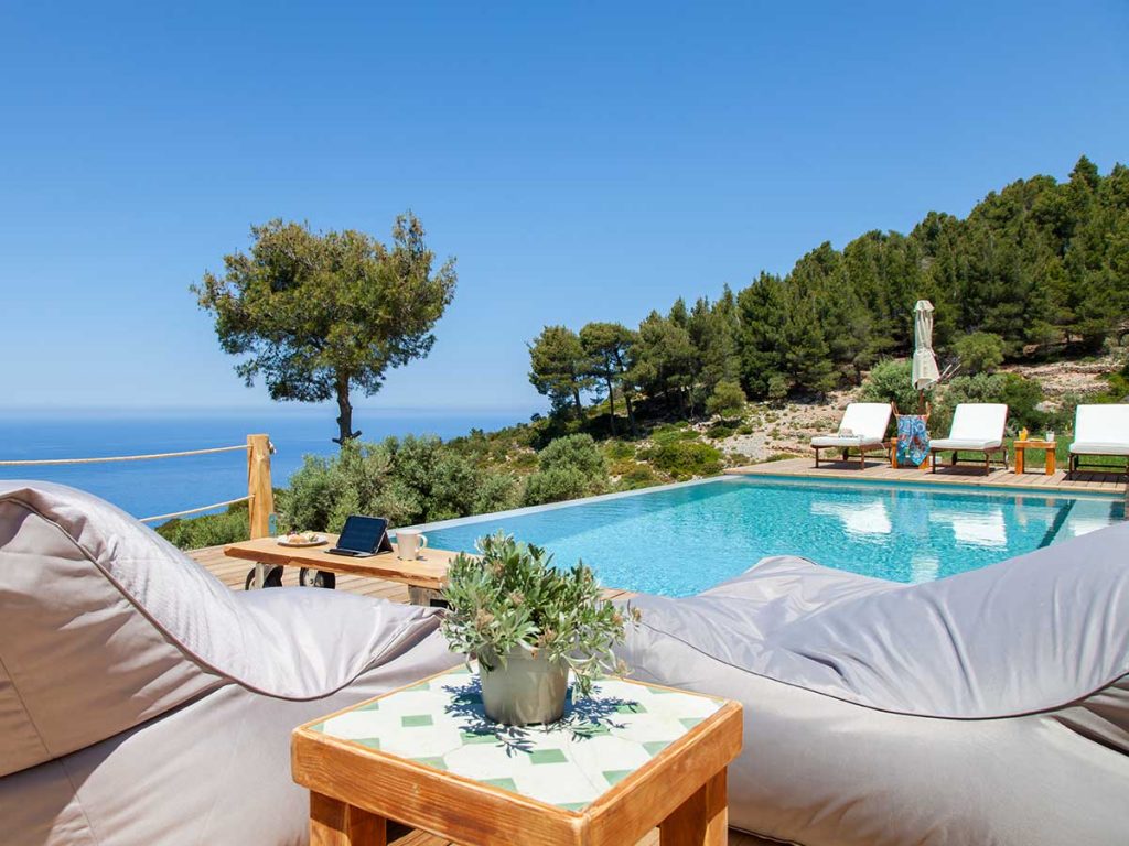 WhatsOnGreece-Villa-Mirtes-Athanii-Lefkada-swimming-pool-featured